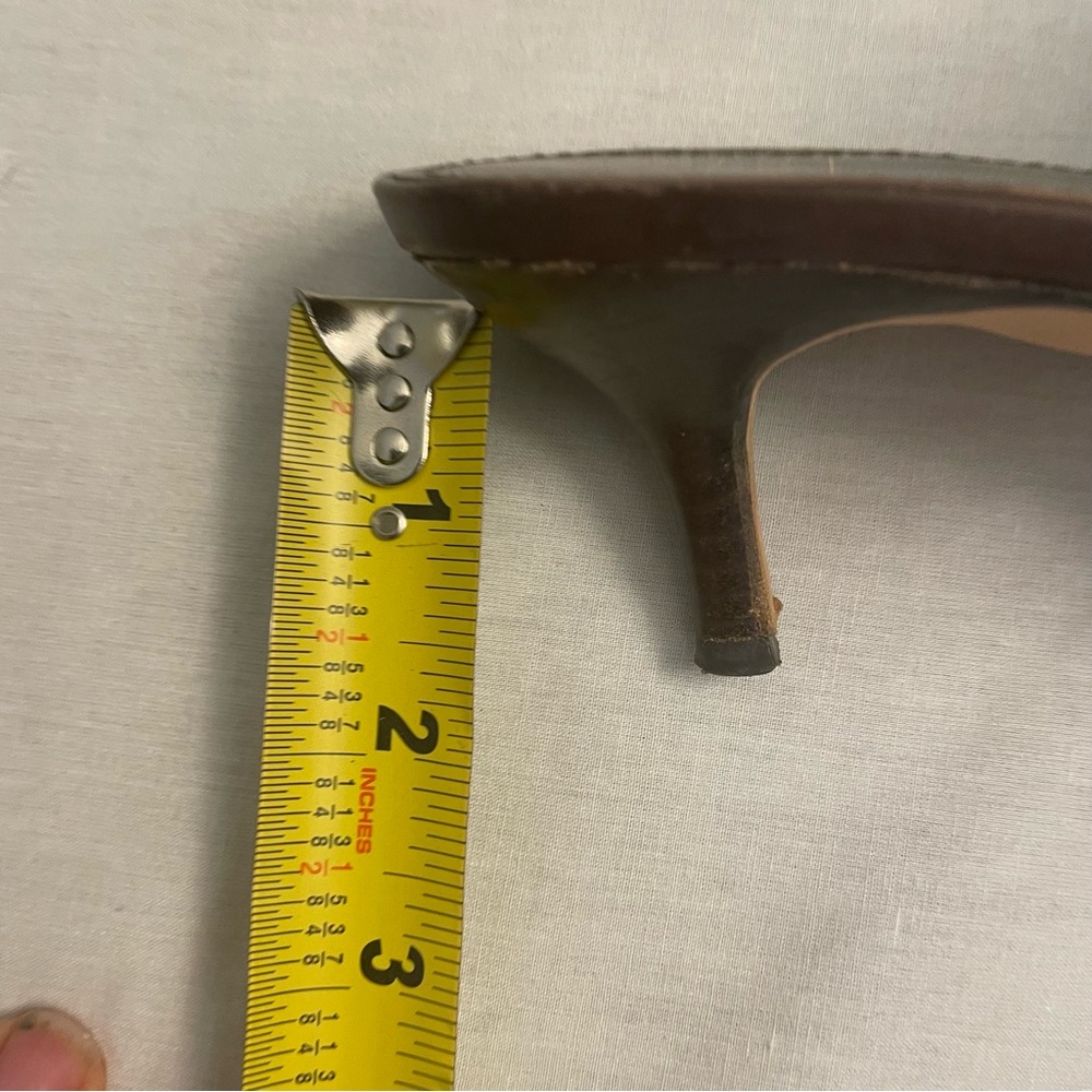 Harold’s Brown Leather Thong Kitten Heels 8.5M - Picture 6 of 6
